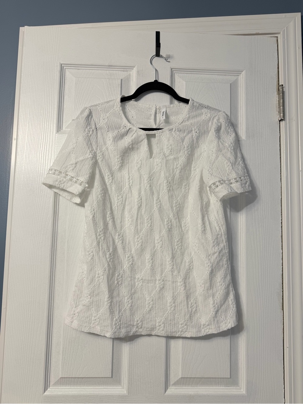 White short sleeve top size medium